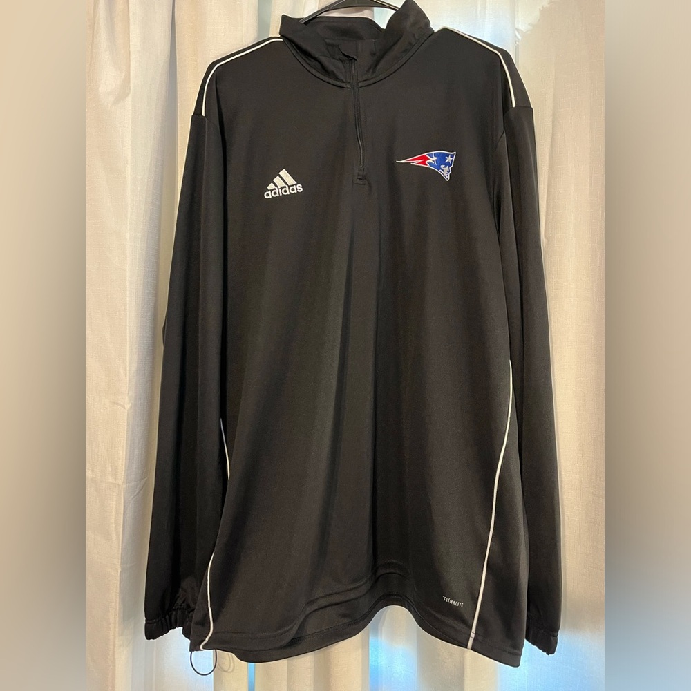 Adidas Men’s New England Patriots Athletic Pull Over
